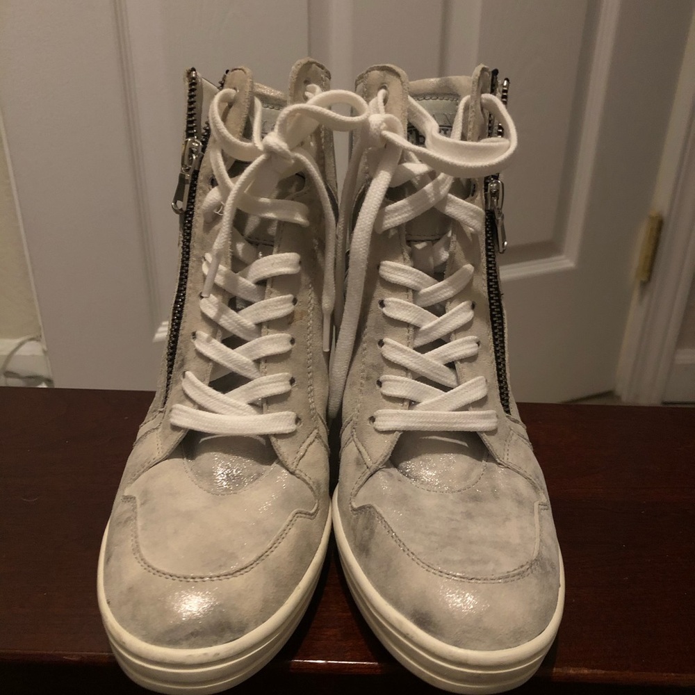 Hogan Leather High Top Sneakers Sz361/2